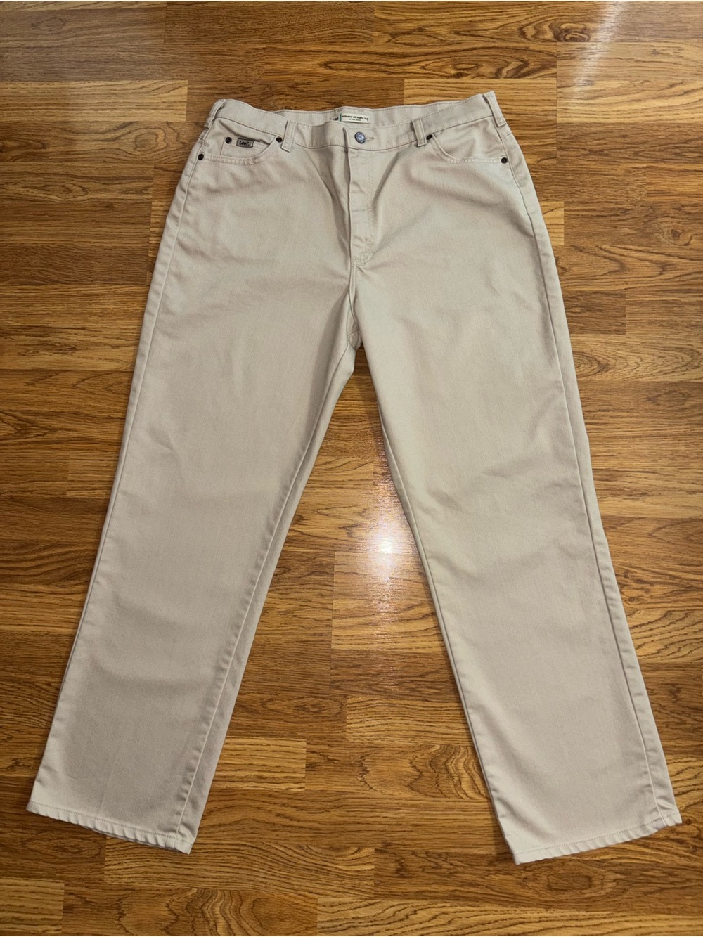 Lee Jeans Khaki Color Relaxed Fit Straight Leg at Waist Women’s Size 16 EUC